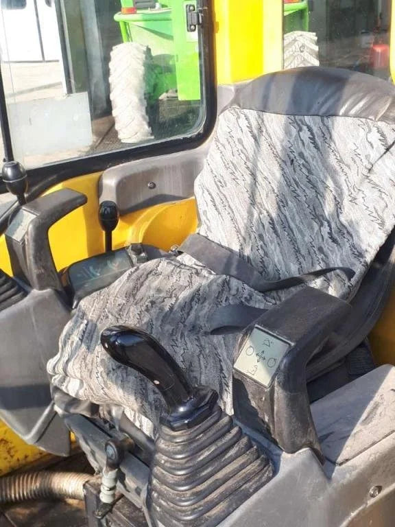 Mini-pelle KOMATSU PC27R – 3 T fiable et fonctionnelle + 3 Godets – Garantie 12 mois