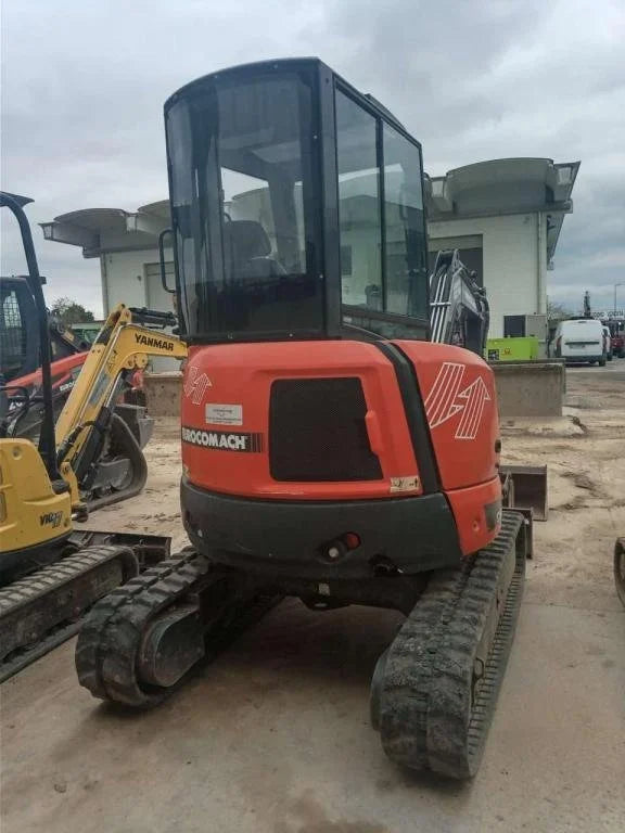 Mini-pelle EUROCOMACH ES 28.2 ZT – 2,8 T + 3 Godets – Garantie 12 mois