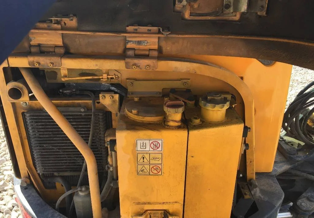 Mini-pelle HYUNDAI ROBEX 27Z-9 – 2,8 T + 3 Godets – Garantie 12 mois