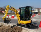 Mini-pelle KOMATSU PC26MR – 2,8 T compacte et fiable + 3 Godets – Garantie 12 mois