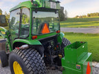 JOHN DEERE 4520 AVEC CHARGEUR FRONTAL