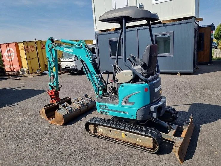 Mini-pelle Kobelco SK17 SR-3 + 3 GODETS - Garantie 12 mois
