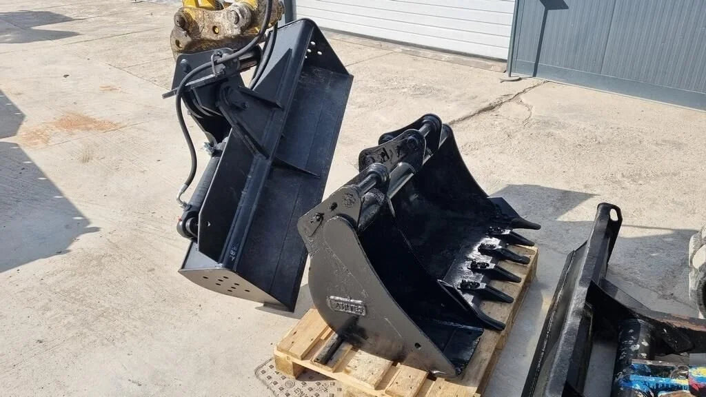 Mini-pelle CATERPILLAR 305E2 – 5 T + 3 Godets – Garantie 12 mois