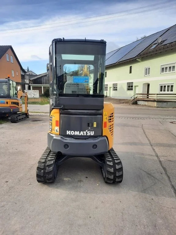 Mini-pelle KOMATSU PC20 – 2 T compacte et polyvalente + 3 Godets – Garantie 12 mois