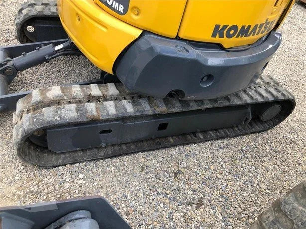Mini-pelle KOMATSU PC30MR – 3,3 T polyvalente et révisée + 3 Godets – Garantie 12 mois