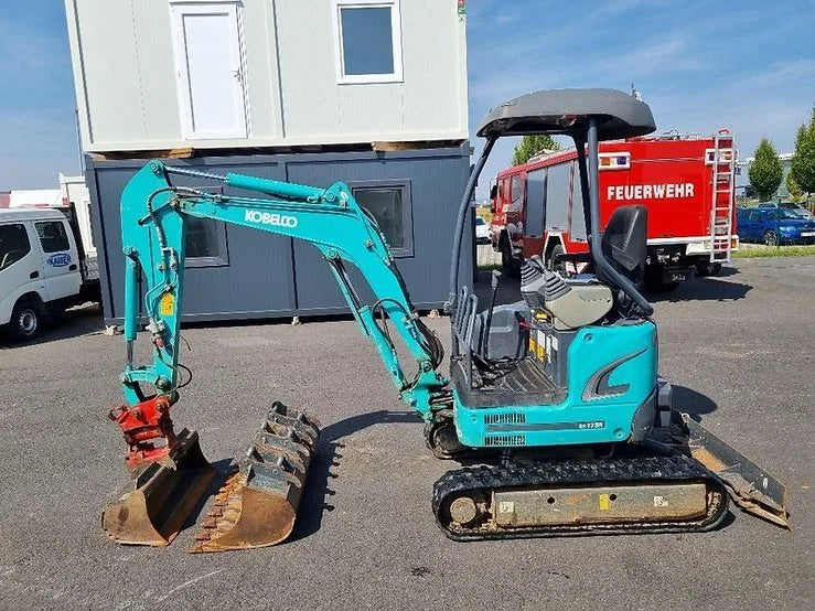 Mini-pelle Kobelco SK17 SR-3 + 3 GODETS - Garantie 12 mois