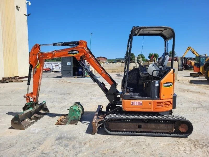 Mini-pelle HITACHI ZX26U-5 – 2,6 T + 3 Godets – Garantie 12 mois