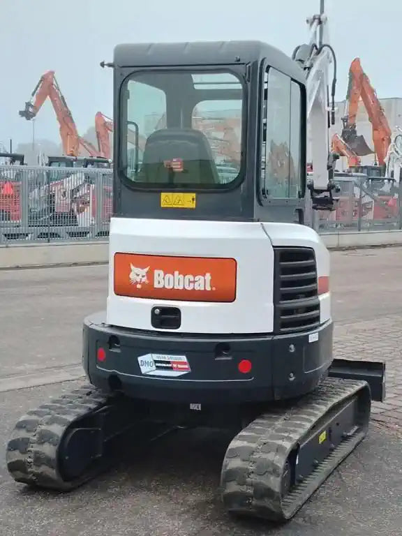 BOBCAT E26 + 3 GODETS