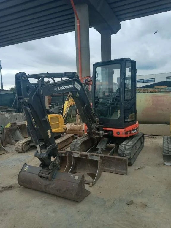 Mini-pelle EUROCOMACH ES 28.2 ZT – 2,8 T + 3 Godets – Garantie 12 mois