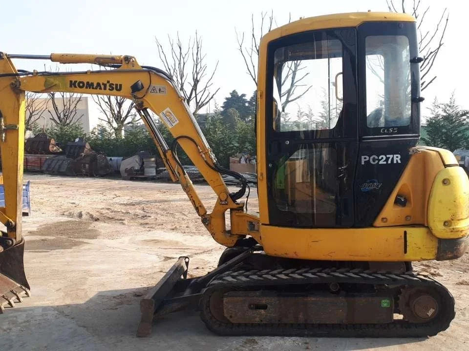 Mini-pelle KOMATSU PC27R – 3 T fiable et fonctionnelle + 3 Godets – Garantie 12 mois