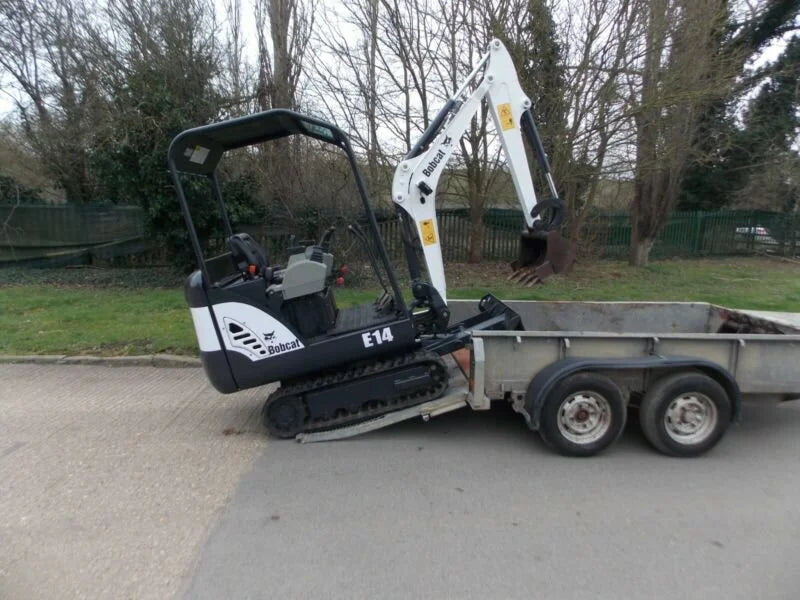 Bobcat E14, 1.5T 2013 et remorque 2,6T