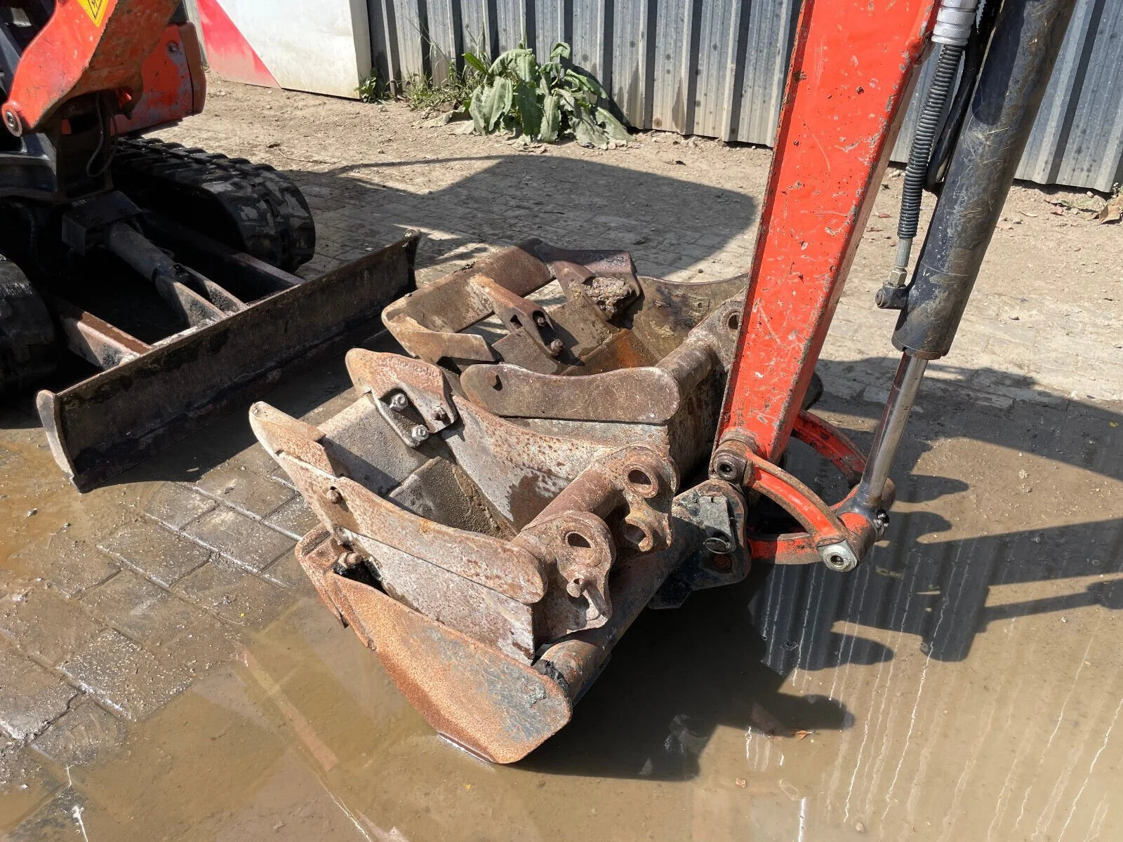 Mini-pelle KUBOTA KX015-4 – 1,5 T + 3 Godets - Garantie 12 mois