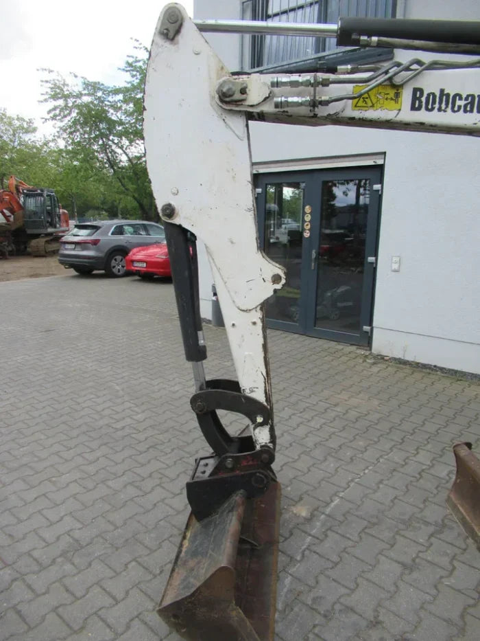 Bobcat 334, 3,4T + 3 Godets