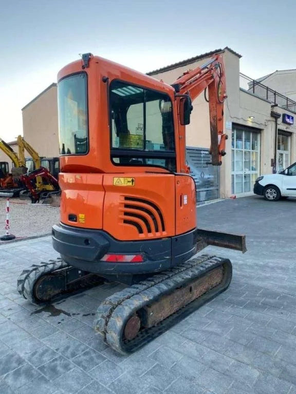 Mini-pelle DOOSAN DX27 Z – 2,8 T + 3 Godets – Garantie 12 mois