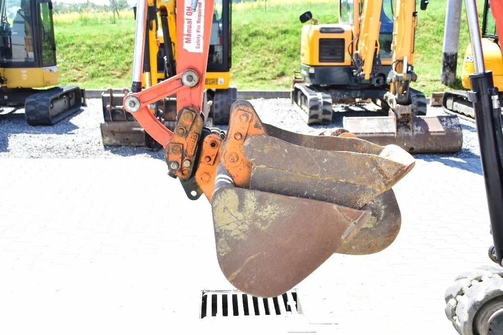 Mini-pelle KUBOTA U27-4 – 2,6 T + 3 Godets – Garantie 12 mois