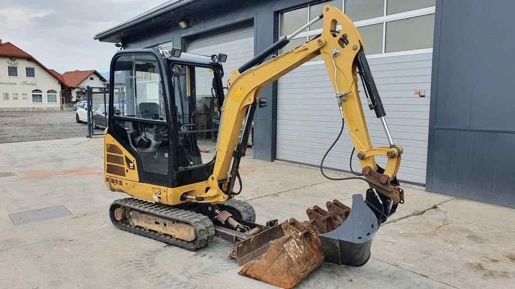 CAT 302.2D 2.1 T + 3 SCHAUFELN