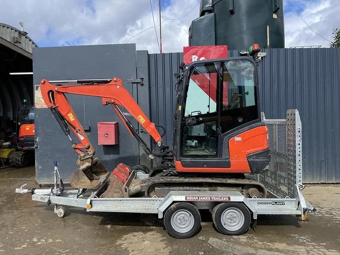 Mini-pelle KUBOTA KX027-4 + Remorque 3,5 T + 3 Godets
