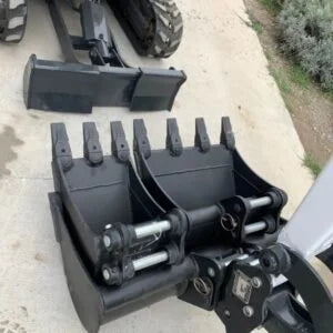 BOBCAT E08 / 1,1 T 2013