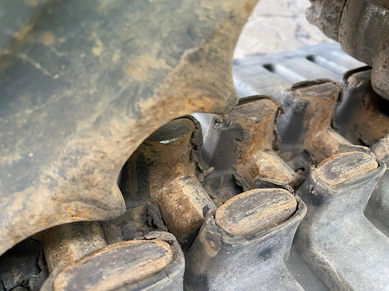 Mini-pelle KOMATSU PC20MR-2 – 2 T compacte et performante + 3 Godets – Garantie 12 mois