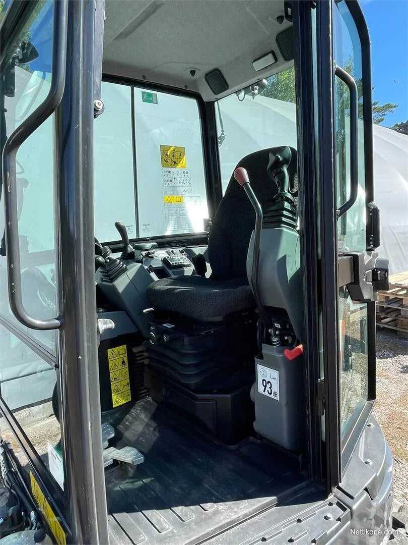 Bobcat E27Z + ENGCON + 4 GODETS (2021) - Garantie 12 mois