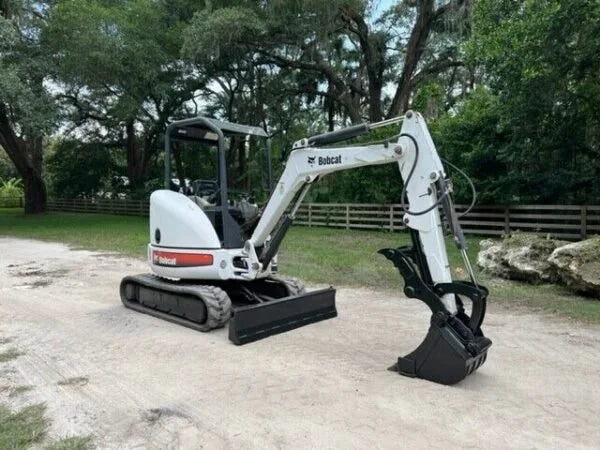 Bobcat 425G , 2,7T + 4 GODETS 2008