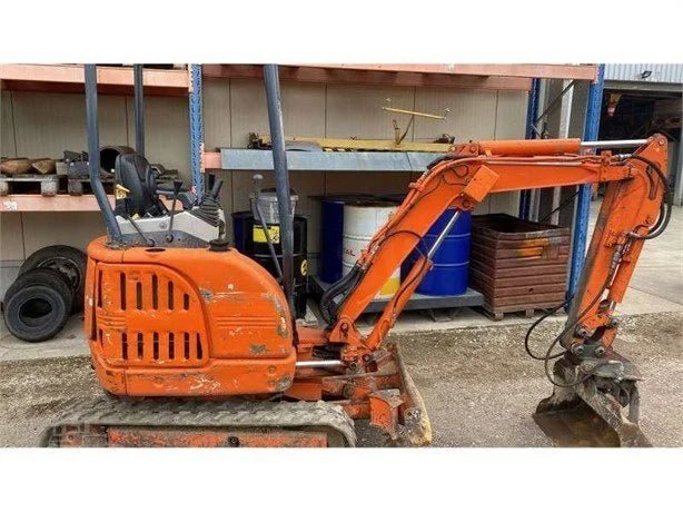 Mini-pelle HUTTER IHI 15NX – 1,5 T + 3 Godets – Garantie 12 mois