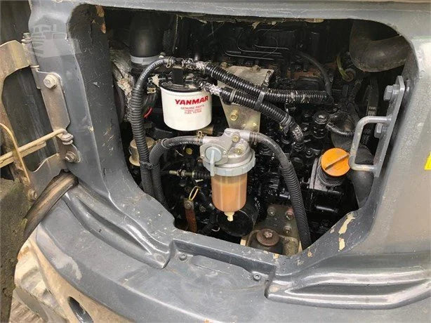 Mini-pelle KOMATSU PC30MR – 3,3 T polyvalente et révisée + 3 Godets – Garantie 12 mois