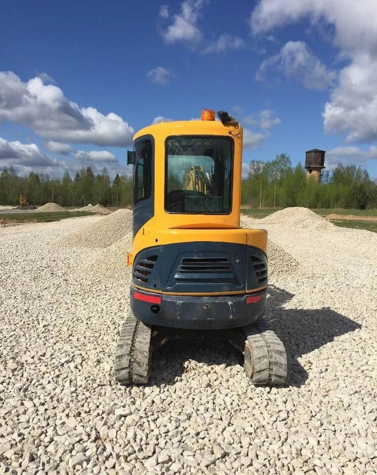 Mini-pelle HYUNDAI ROBEX 27Z-9 – 2,8 T + 3 Godets – Garantie 12 mois