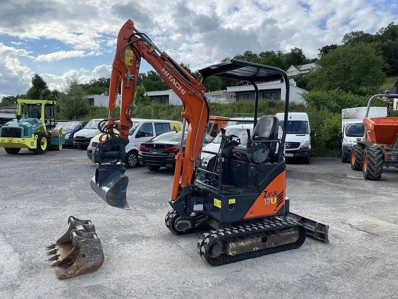 Mini-pelle HITACHI ZX17U-2 – 1,8 T + 3 Godets – Garantie 12 mois