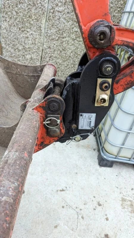 Mini-pelle KUBOTA KX016-4 – 1,7 T cabine équipée + 3 Godets – Garantie 12 mois