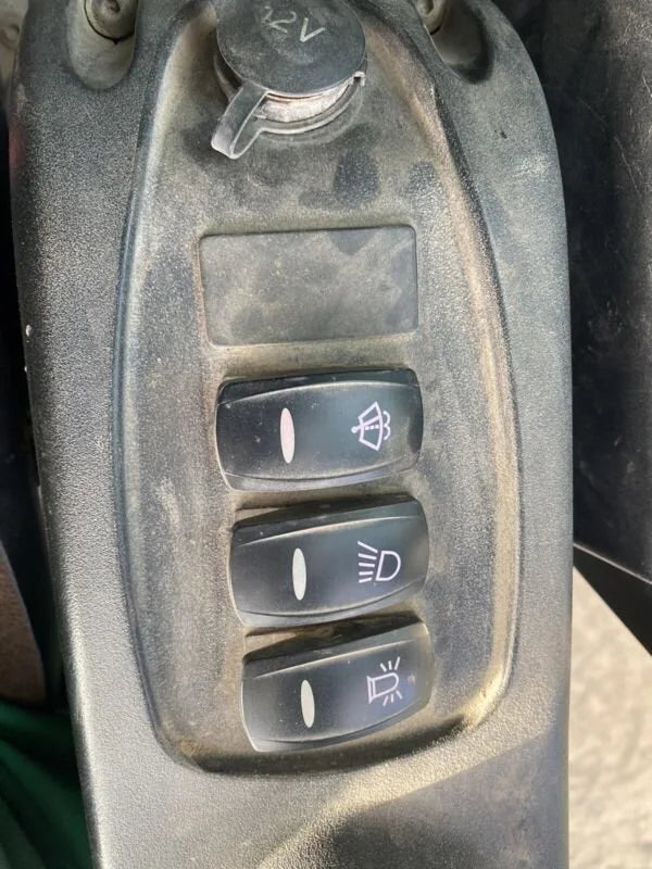 Mini-pelle JCB 8026 CTS – 2,6 T  + 3 Godets – Garantie 12 mois