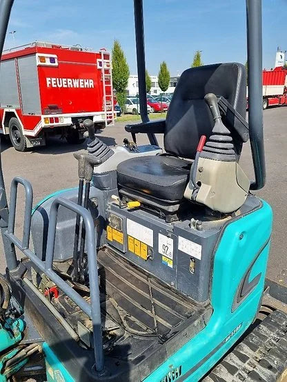 Mini-pelle Kobelco SK17 SR-3 + 3 GODETS - Garantie 12 mois