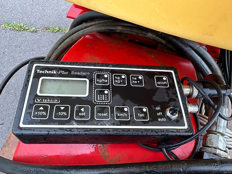 Distributeur d'angrais Hydraulisch 300