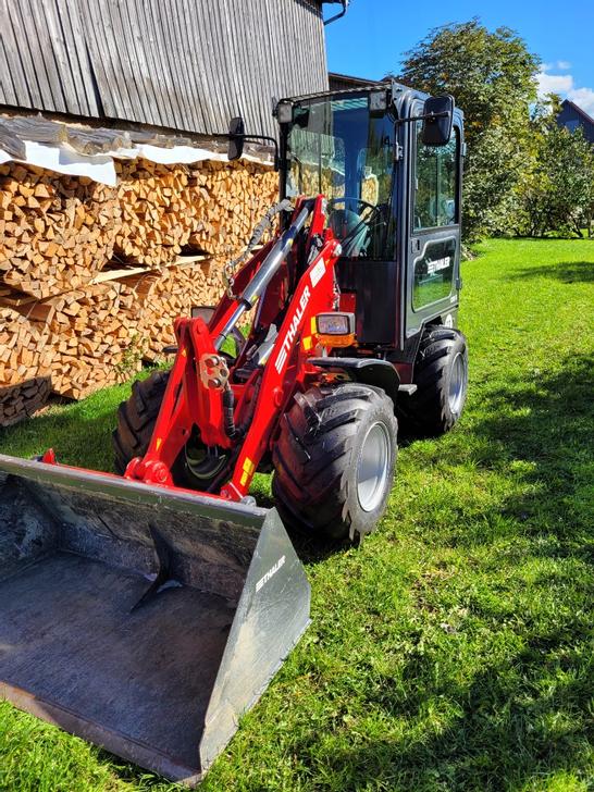 Chargeur télescopique/pelle compact Thaler 2238s