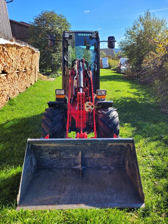 Chargeur télescopique/pelle compact Thaler 2238s