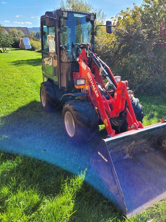 Chargeur télescopique/pelle compact Thaler 2238s