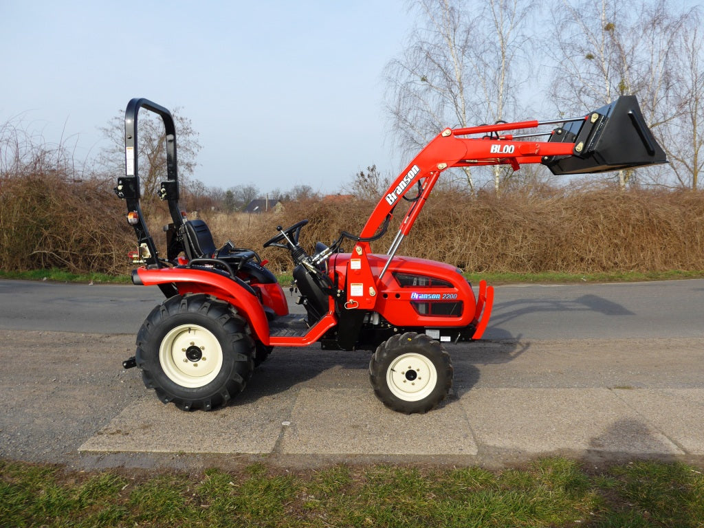 Godet chargeur frontal Branson 2200 22HP