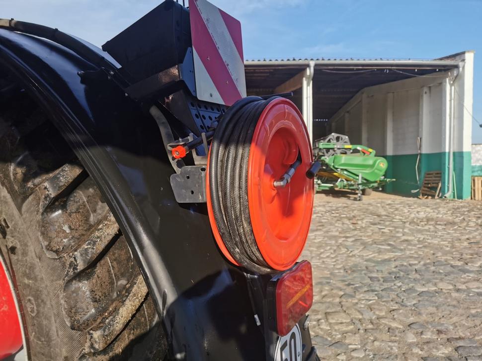 Distributeur d'angrais/pulvérisateur  d'engrais trainé Horsch 8 GS