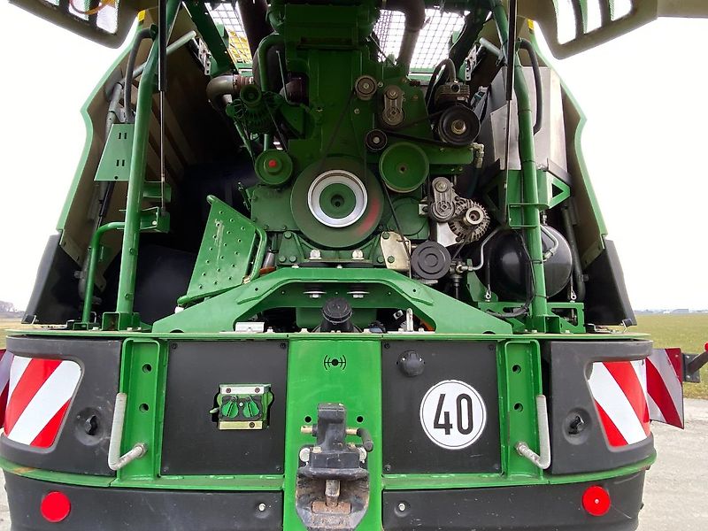 Ensileuse John Deere 8800i