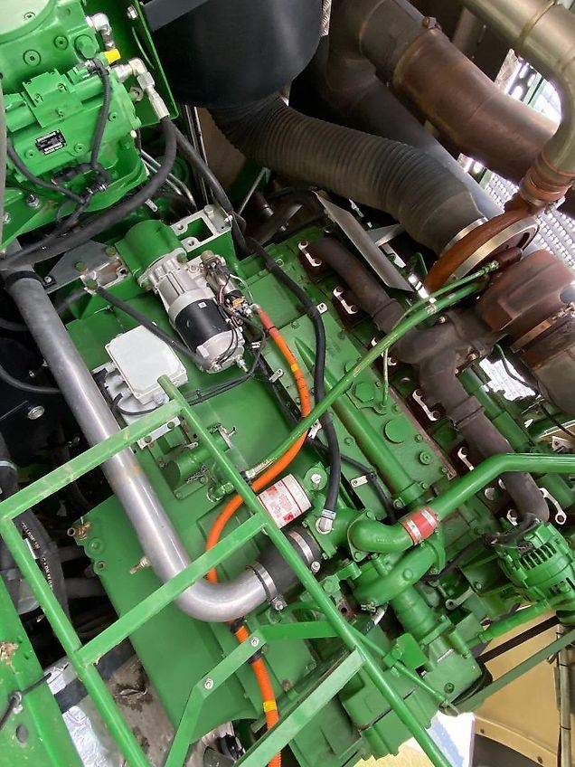 Ensileuse John Deere 8800i