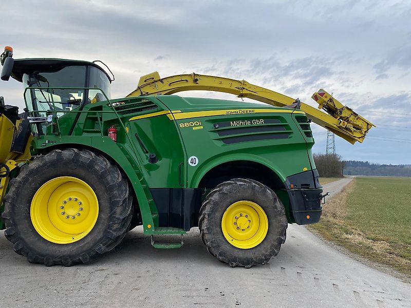 Ensileuse John Deere 8800i