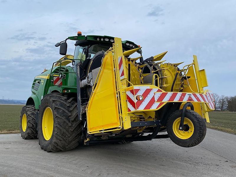 Ensileuse John Deere 8800i