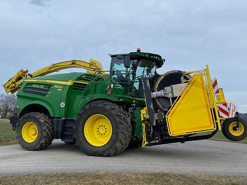 Ensileuse John Deere 8800i