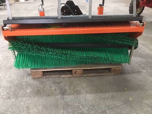 balayeuse frontale ecotech RS-140