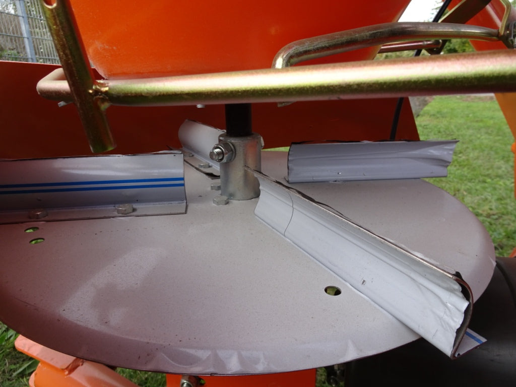 Branson 2900H 28 ch hydrostatique, véhicule neuf, cabine, service hivernal