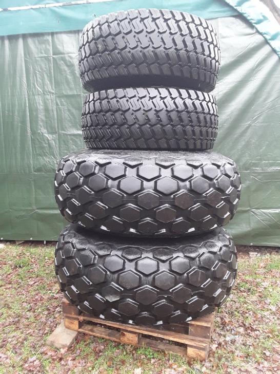 Jeux de Pneus John Deere 5075M