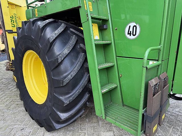 John Deere 7450 PRO Drive