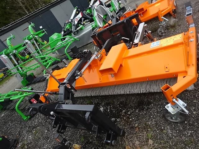 Balayeuse TALEX 2,3 mètres - Eco - Clean - 2,30 - Profi - avec fixation pour accessoire à changement rapide