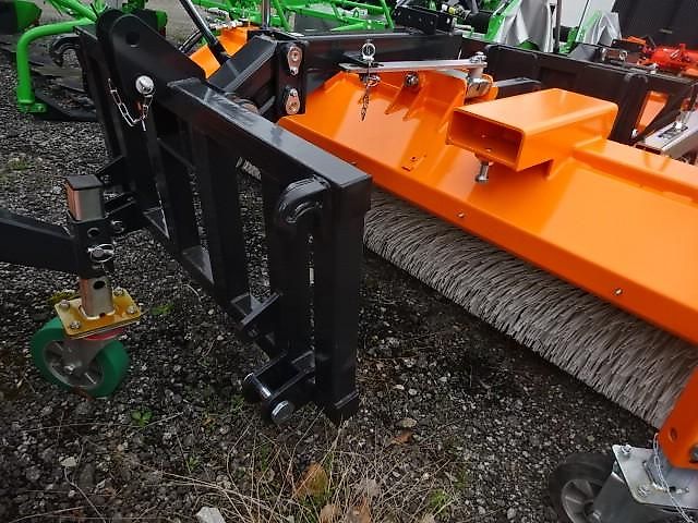 Balayeuse TALEX 2,3 mètres - Eco - Clean - 2,30 - Profi - avec fixation pour accessoire à changement rapide