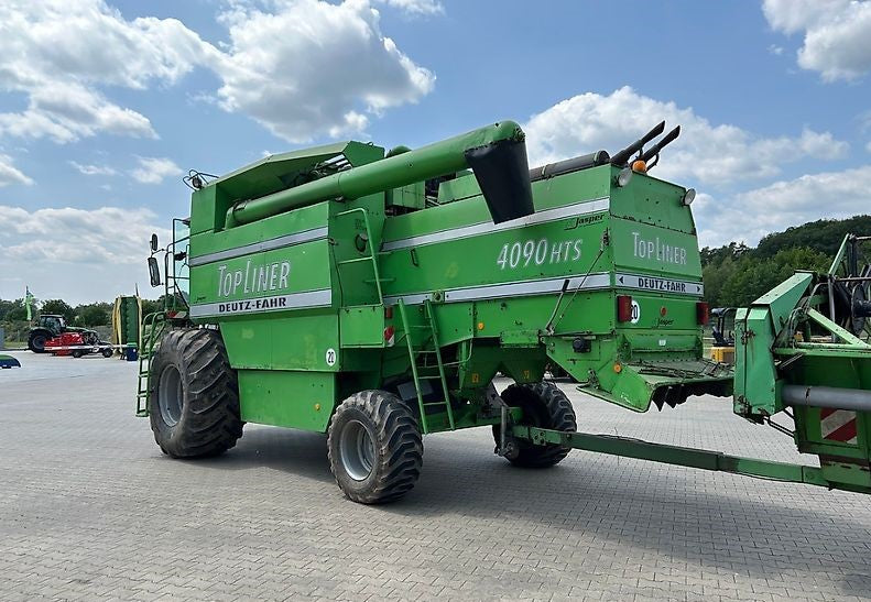 Deutz-Fahr moissonneuse-batteuse 4090 HTS